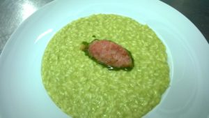 Risotto con pesto di zucchine e gamberi alla menta