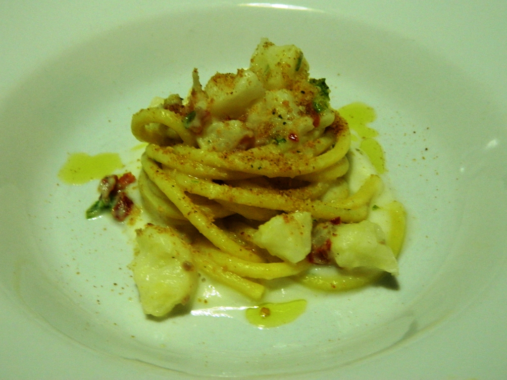 Pasta chi vruocculi arri minati e bottarga di tonno