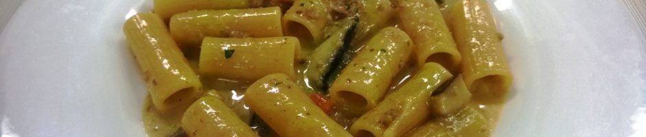 Rigatoni con cardoncelli e agglassato di vitello